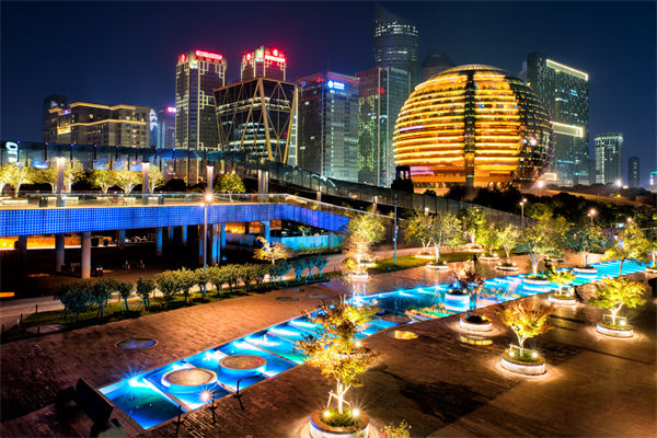 企業(yè)擴(kuò)張遇阻，戰(zhàn)略咨詢?nèi)绾我?guī)劃穩(wěn)健發(fā)展藍(lán)圖破局？